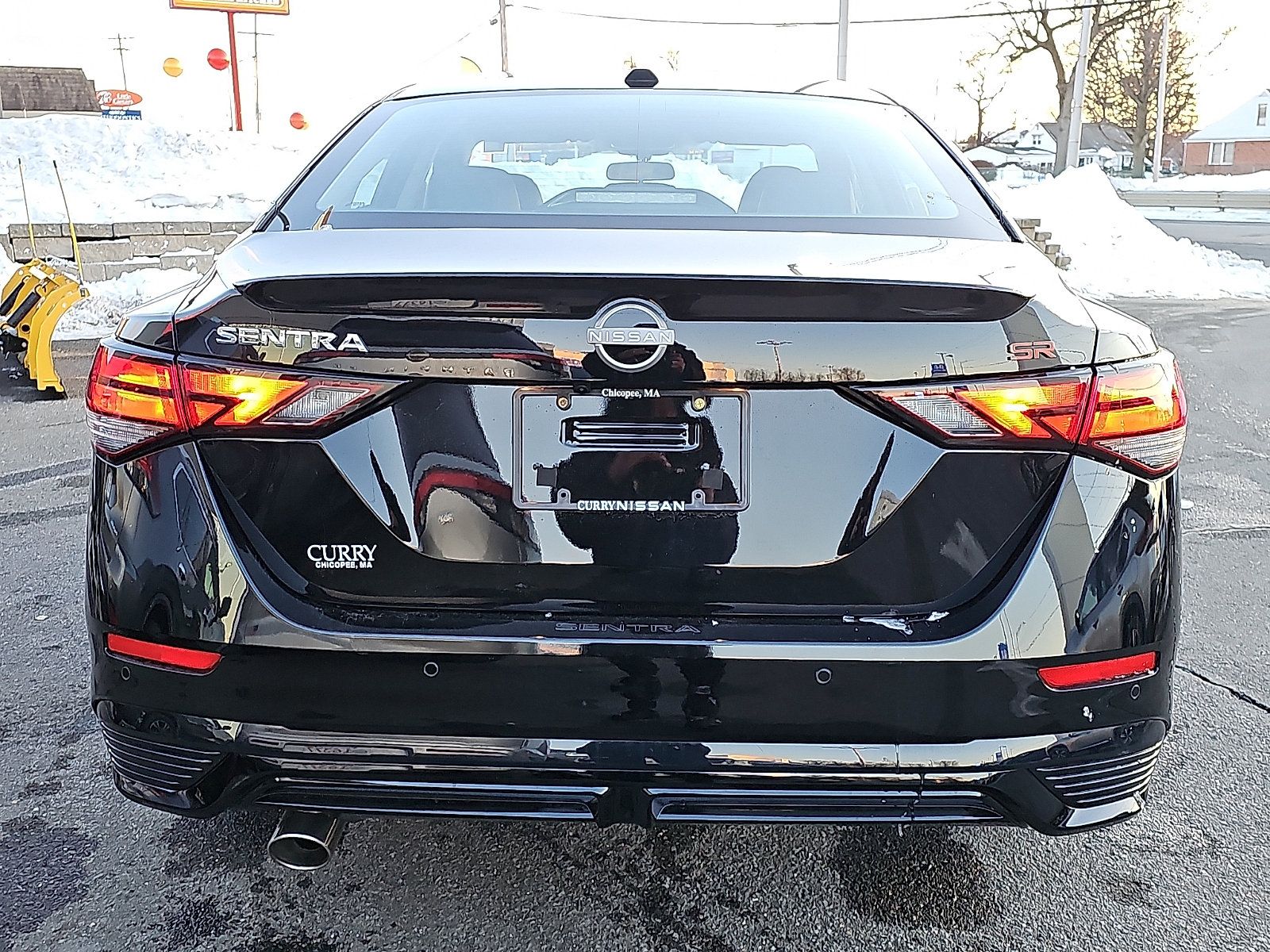 Used 2025 Nissan Sentra SR w/ SR Premium Package FWD image 6