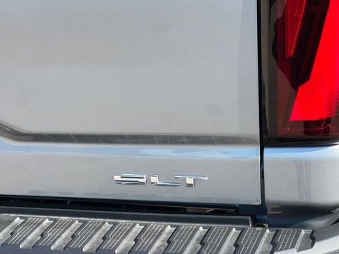 New 2026 GMC Sierra 3500 SLT w/ SLT Convenience Package AWD/4WD image 21