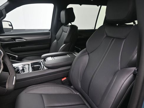 New 2026 Jeep Grand Wagoneer Limited image 33