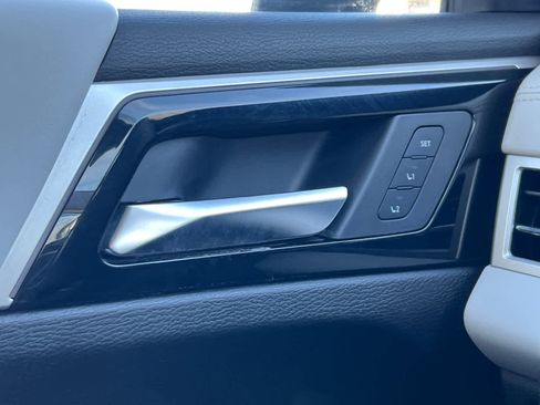 Used 2023 Mitsubishi Outlander SEL image 23