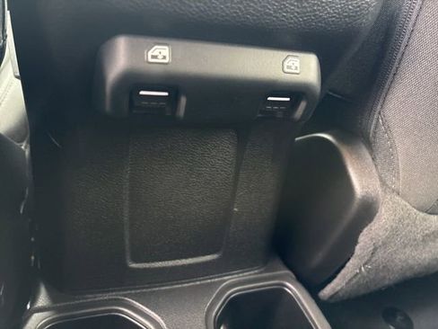 Used 2022 Jeep Wrangler Unlimited Sport image 15