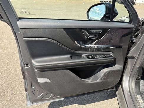 Certified 2023 Lincoln Corsair AWD w/ Equipment Group 101A image 10