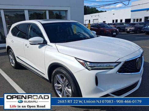 Used 2023 Acura MDX SH-AWD image 4