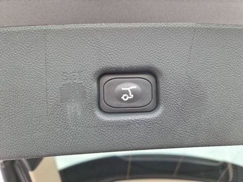 Used 2023 Lincoln Nautilus AWD w/ Premium Package image 12