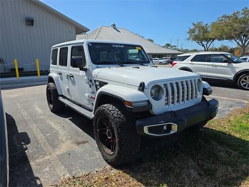 Used 2018 Jeep Wrangler Unlimited Sahara image 7