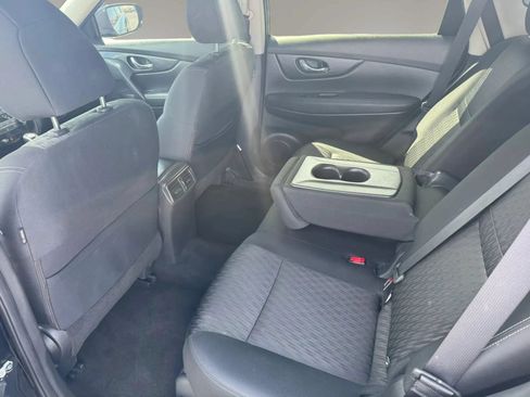 Used 2017 Nissan Rogue S AWD/4WD image 10