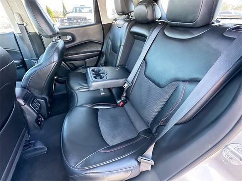 Used 2020 Jeep Compass Trailhawk image 22