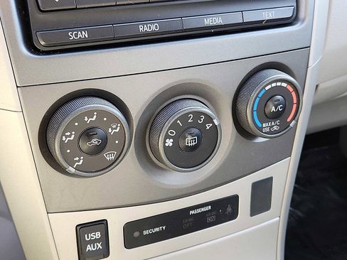 Used 2012 Toyota Corolla LE image 15