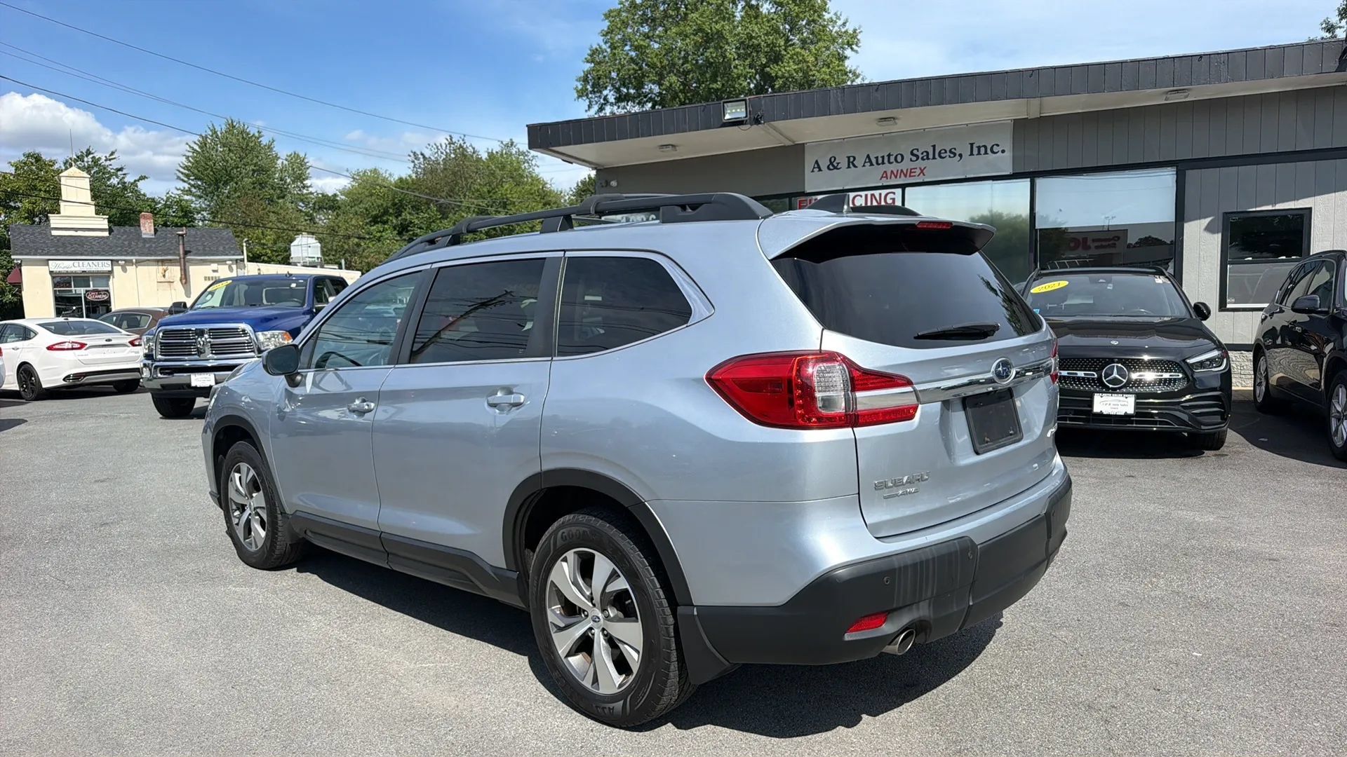 Used 2021 Subaru Ascent Premium w/ Convenience Package AWD/4WD image 5