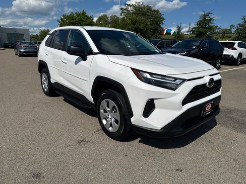 Used 2024 Toyota RAV4 LE AWD/4WD image 10