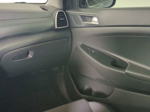 Used 2019 Hyundai Tucson Value FWD image 19
