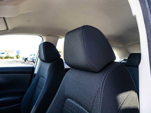 Used 2024 Honda HR-V LX image 12