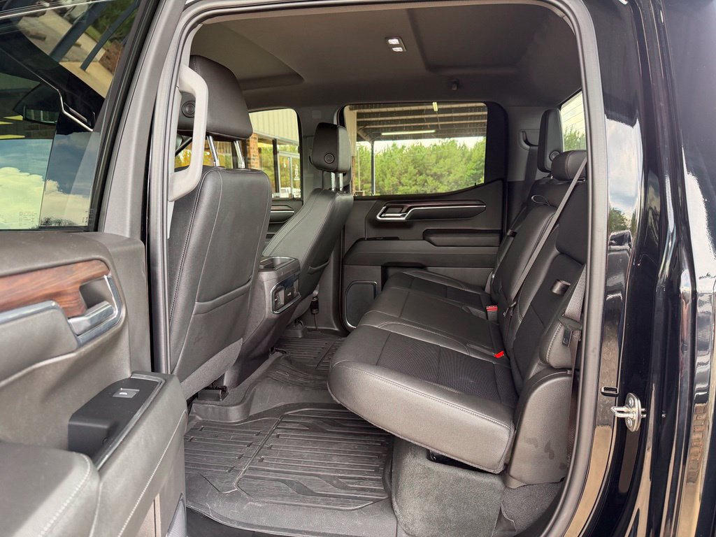 Used 2024 GMC Sierra 1500 SLT AWD/4WD image 29