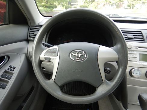 Used 2011 Toyota Camry LE w/ LE Extra-Value Pkg FWD image 14
