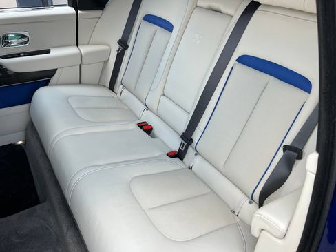 Used 2024 Rolls-Royce Cullinan Black Badge w/ Dark Exterior Package AWD/4WD image 19