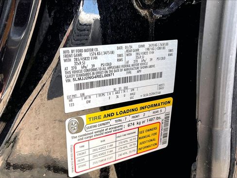 Used 2024 Lincoln Navigator Premiere image 19