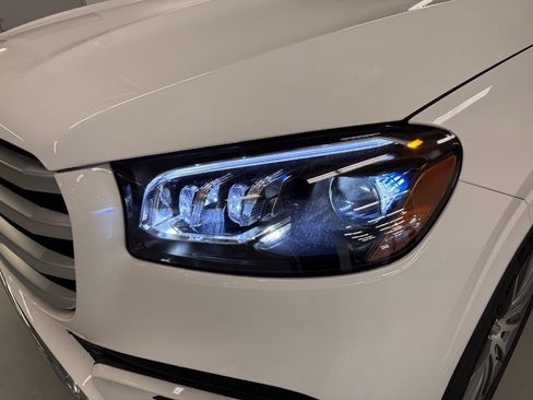 New 2026 Mercedes-Benz GLS 580 4MATIC image 10