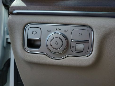 New 2026 Mercedes-Benz GLS 450 4MATIC image 26