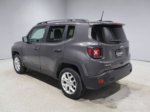 Certified 2018 Jeep Renegade Latitude w/ UConnect 8.4 Nav Group AWD/4WD image 5