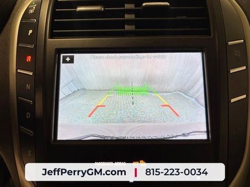 Used 2017 Lincoln MKC Reserve w/ Lincoln MKC Climate Package AWD/4WD image 19