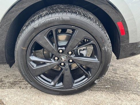 Used 2024 Buick Envision Sport Touring image 7