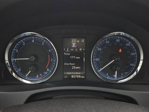 Used 2017 Toyota Corolla LE image 33