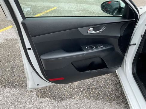 Used 2019 Kia Forte LXS FWD image 19