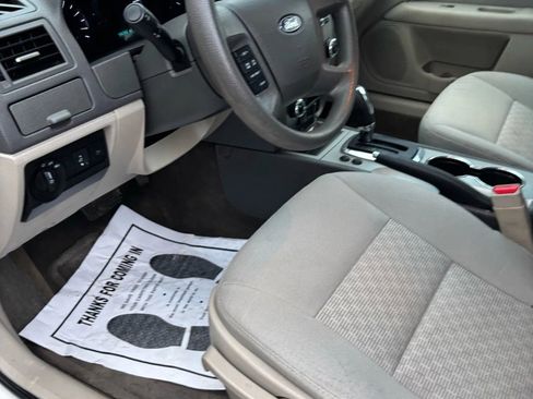 Used 2012 Ford Fusion S image 21