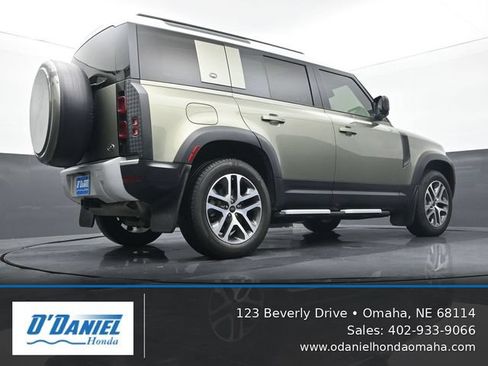 Used 2020 Land Rover Defender 110 HSE AWD/4WD image 12