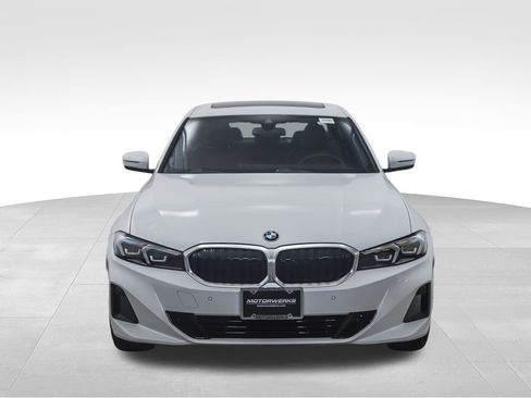 Used 2025 BMW 330i xDrive Sedan w/ Premium Package image 8