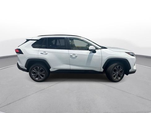 Used 2025 Toyota RAV4 XLE Premium w/ Weather Package AWD/4WD image 5