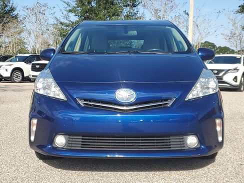 Used 2012 Toyota Prius V Five image 2