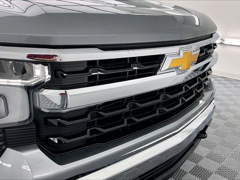 Used 2024 Chevrolet Silverado 1500 LT AWD/4WD image 29