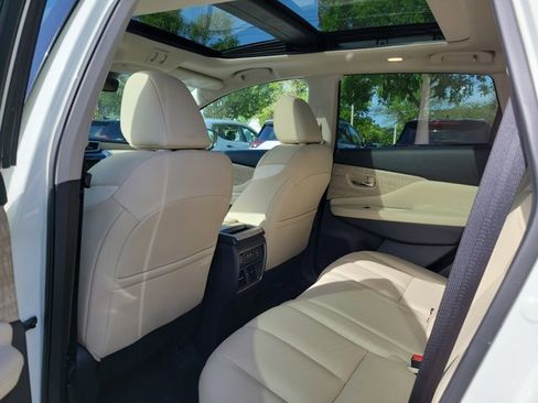 Used 2024 Nissan Murano SL image 12