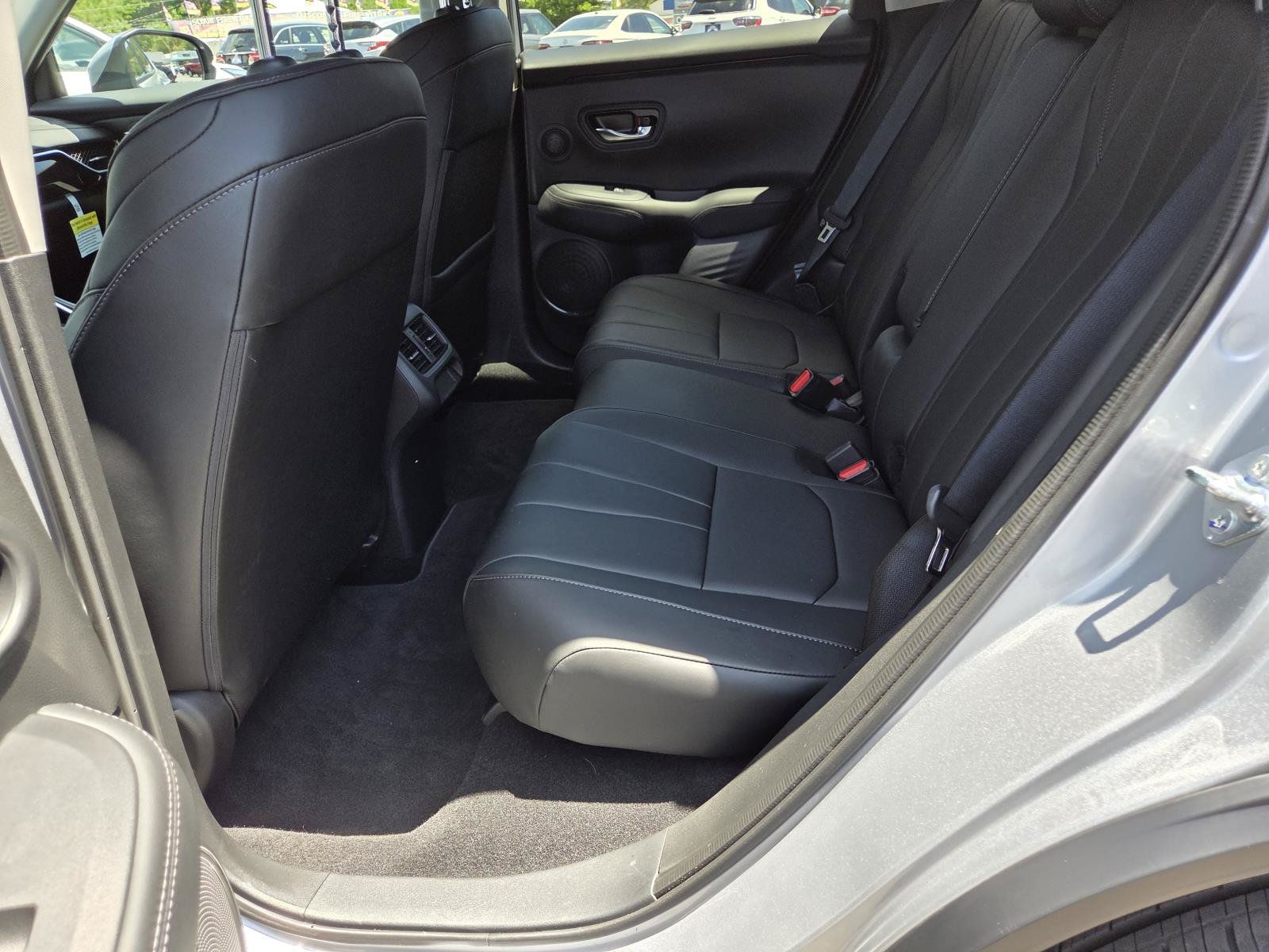 Used 2025 Acura ADX AWD image 13