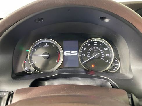 Used 2016 Lexus ES 350 w/ Premium Package w/Wood Trim image 5