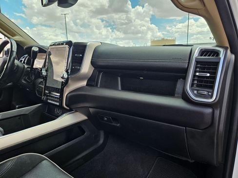 Used 2022 RAM 2500 Laramie AWD/4WD image 27