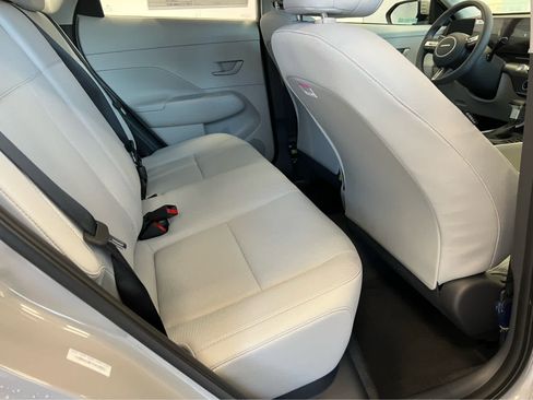 Used 2026 Hyundai Kona SE image 22