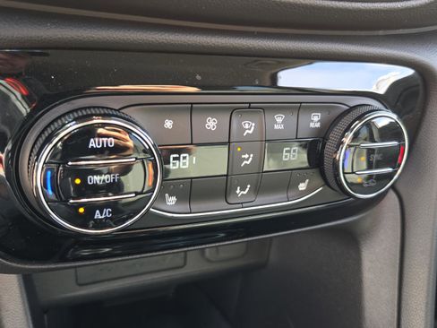 Used 2023 Buick Encore GX Select w/ Sport Touring Package image 19