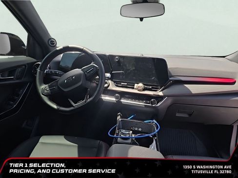Used 2025 Chevrolet Equinox RS FWD image 10
