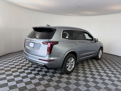 Certified 2024 Cadillac XT6 Luxury AWD/4WD image 11