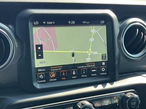 Used 2021 Jeep Wrangler Unlimited Sahara AWD/4WD image 28