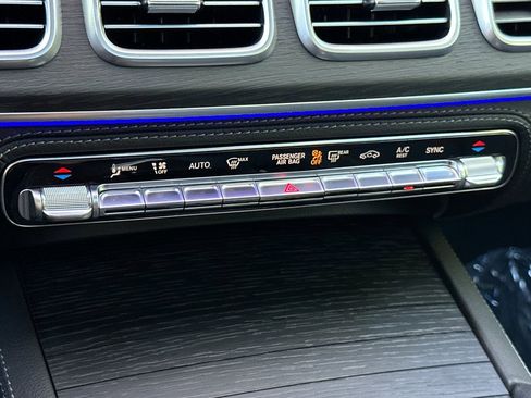 New 2026 Mercedes-Benz GLS 580 4MATIC image 19