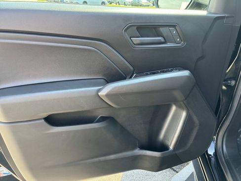 Used 2025 Chevrolet Colorado Trail Boss AWD/4WD image 22