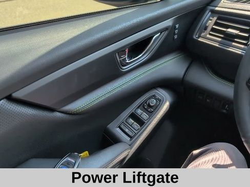 Used 2025 Subaru Ascent Bronze Edition image 11