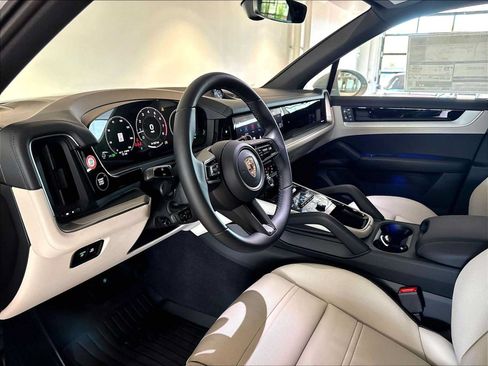 New 2026 Porsche Cayenne AWD/4WD image 4