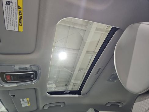 New 2026 Hyundai Elantra Limited image 28