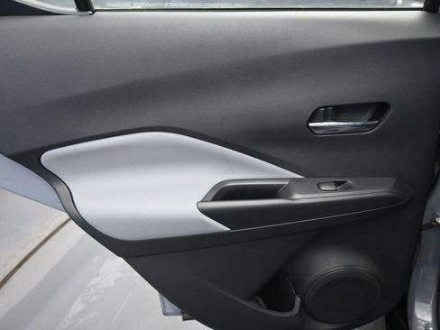 Used 2023 Nissan Kicks SR w/ SR Premium Package image 16