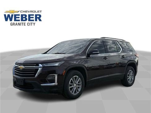 Used 2023 Chevrolet Traverse LT FWD image 1