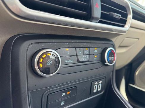 Certified 2021 Ford EcoSport S image 21